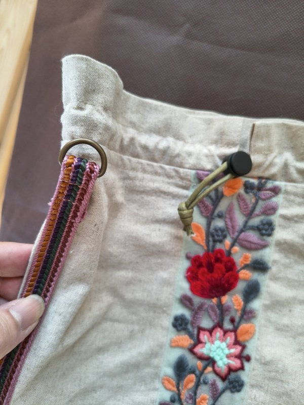 画像4: 巾着袋04／オリーブ紐　アンティークゴールド金具 (4)