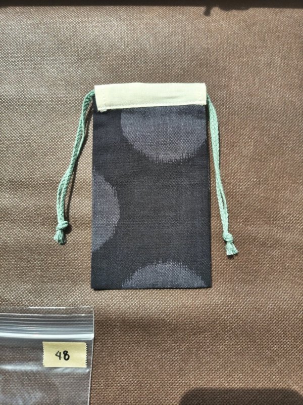 画像2: 保存袋48／久留米絣　水玉模様 (2)